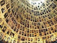 Ко Дню Катастрофы и героизма европейского еврейства.  Cегодня, 6 мая 2024 г  Израиль отмечает День памяти жертв Холокоста и героев сопротивления                                                                            Не забывать Катастрофу, но как именно помнить?